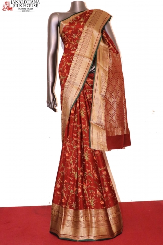 Exquisite Printed Crepe Silk Saree